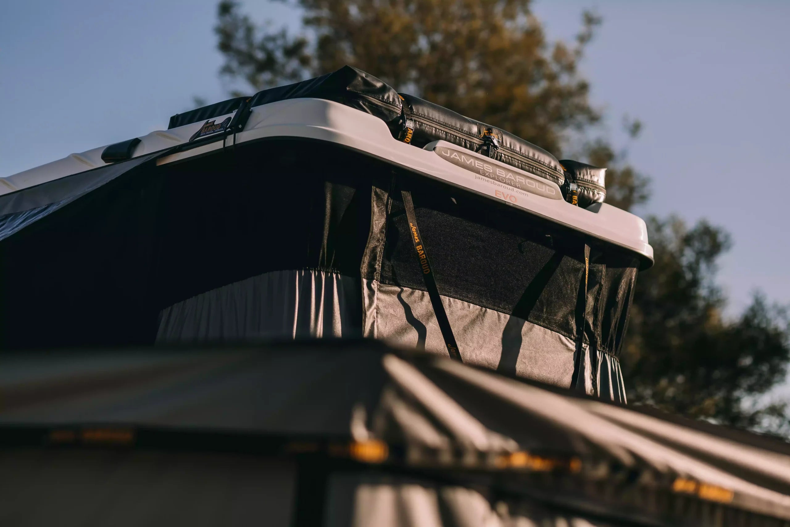 James Baroud Grandraid roof top tent in white