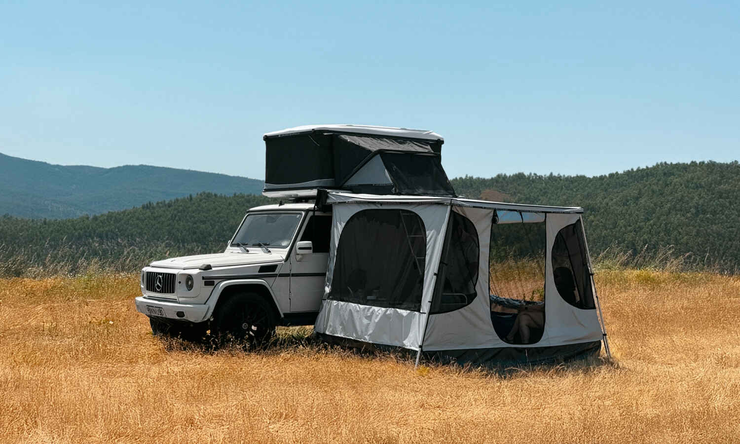 James Baroud Family Room Tunnel