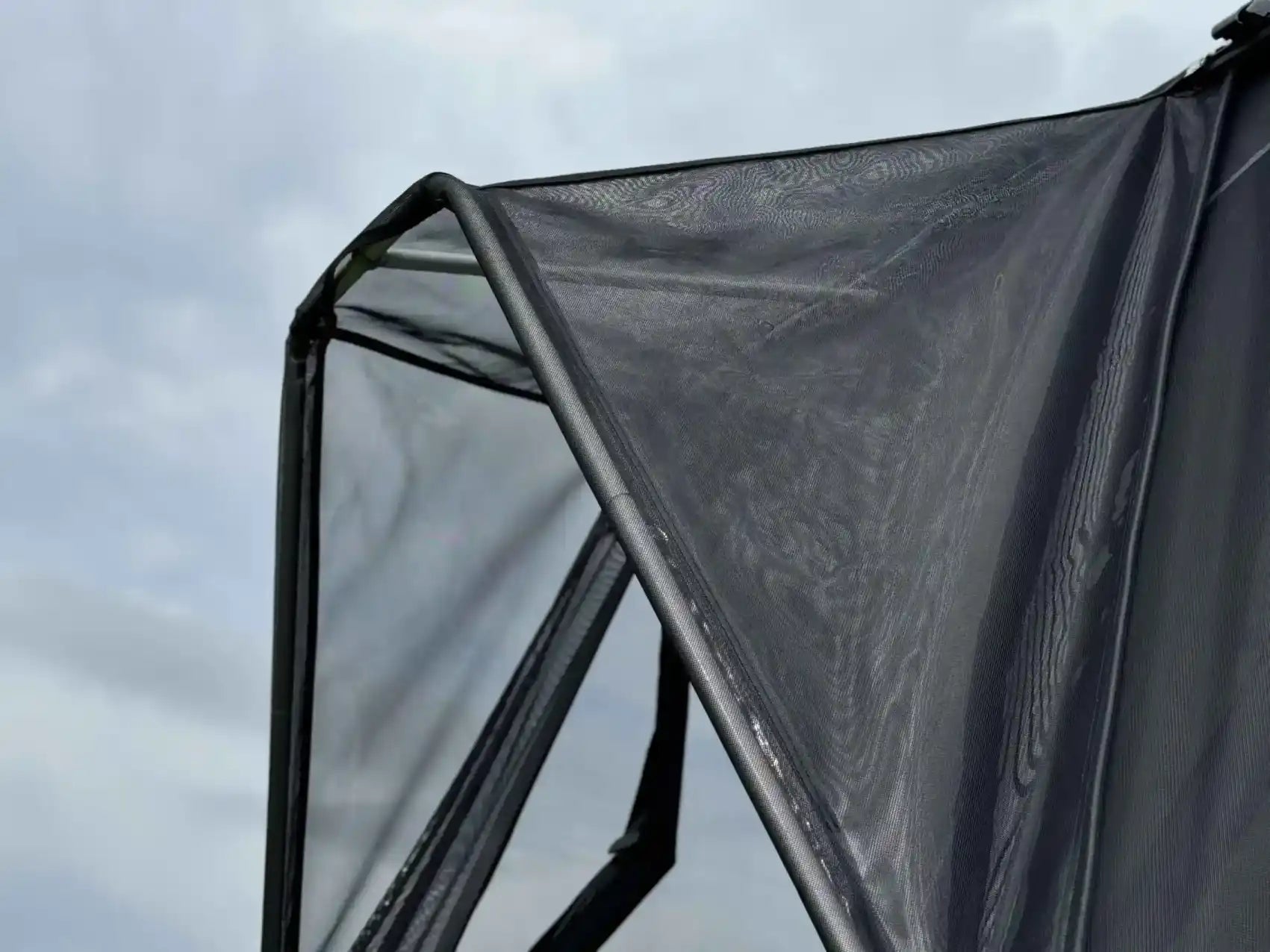 James Baroud Rain Shade