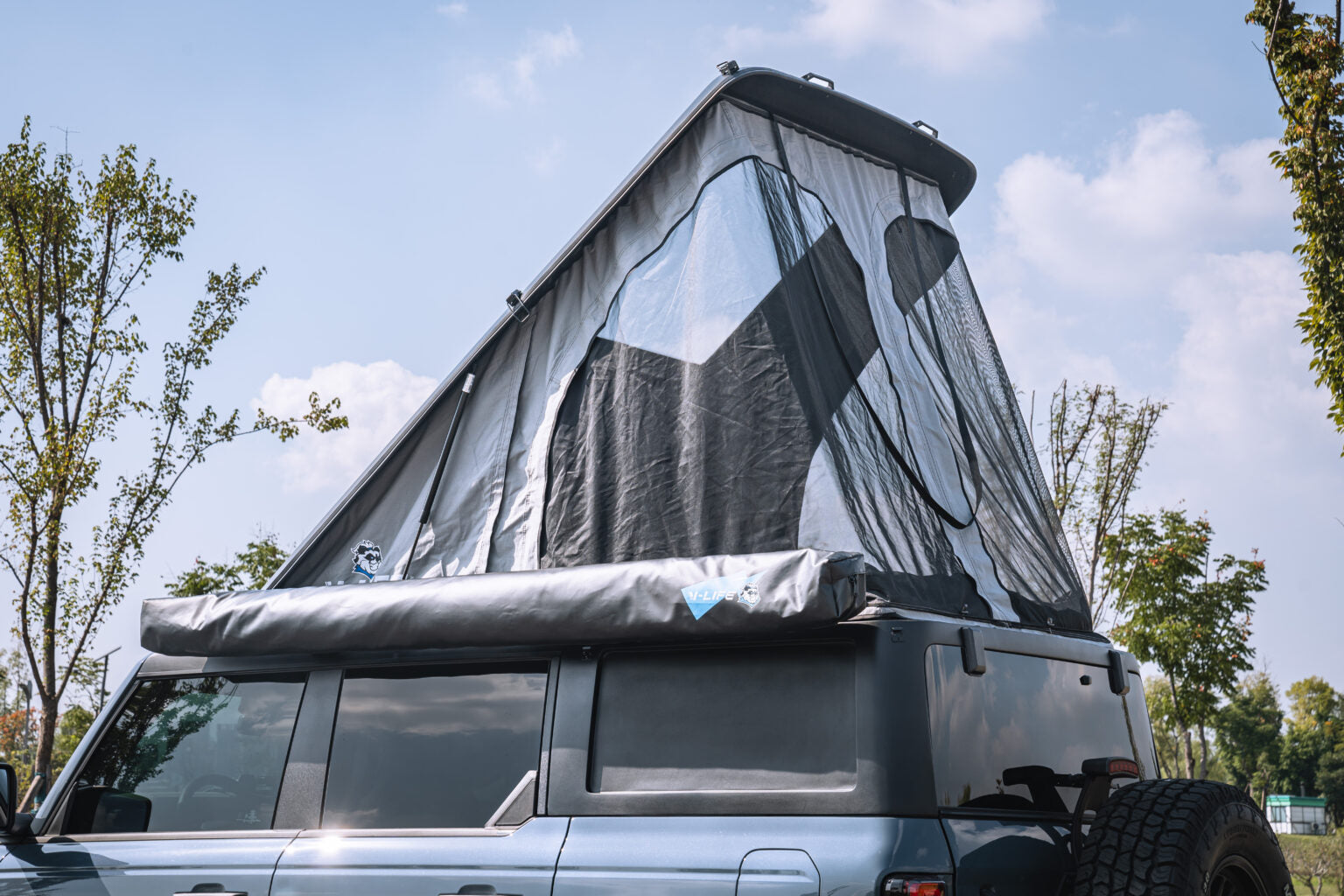 Ford Bronco Hard Shell Rooftop Tent (One Piece Camper)