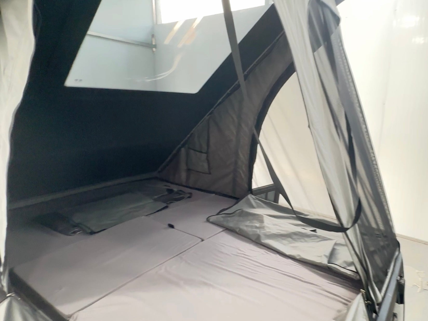 Jeep Wrangler JK Hard Shell Rooftop Tent (One Piece Camper)