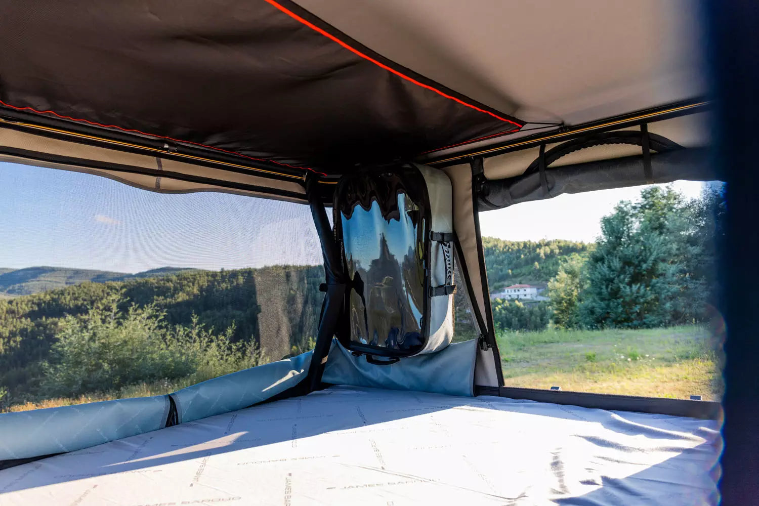 James Baroud Magma rooftop tent