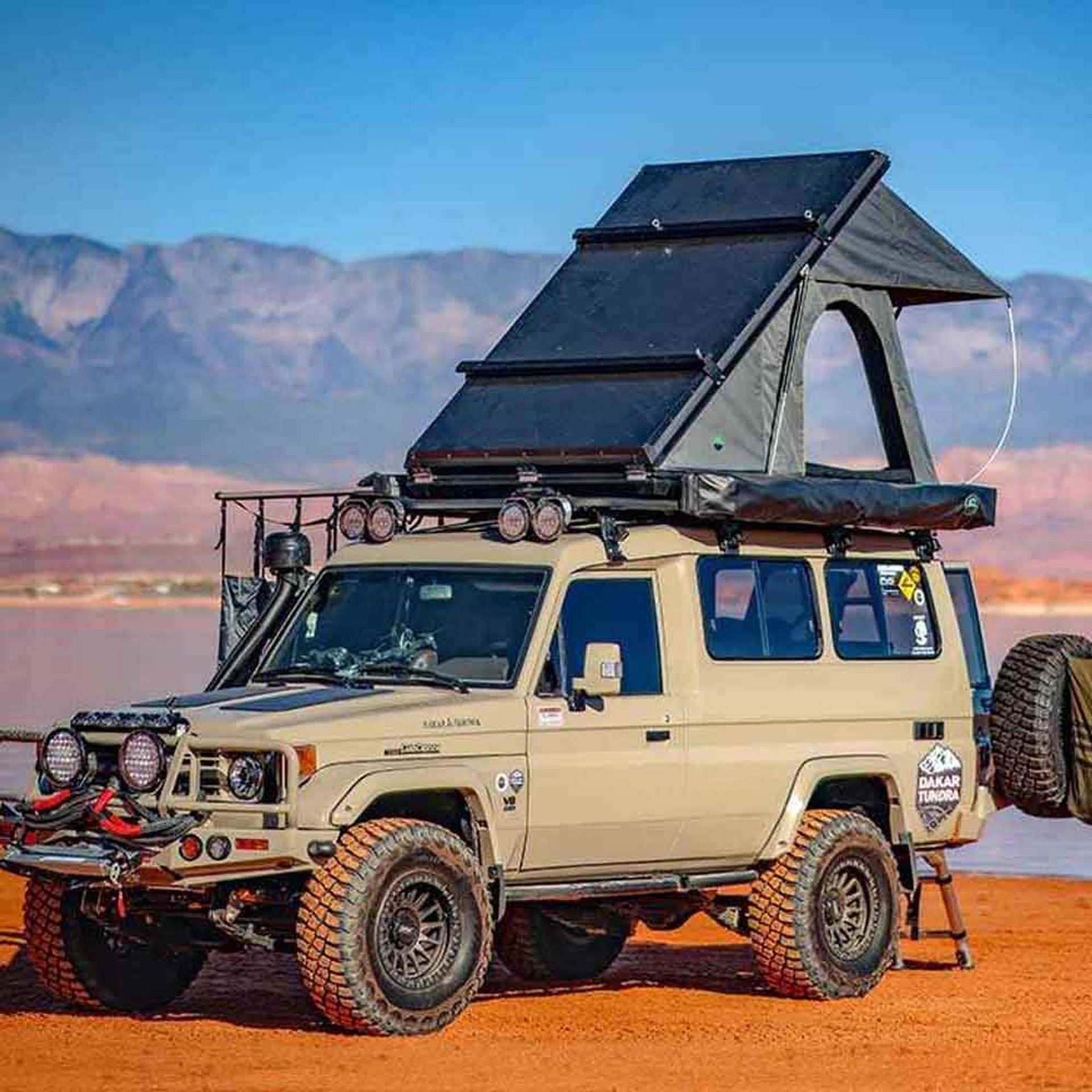 HD Mamba III Clam Shell Aluminum Hard Shell Roof Top Tent