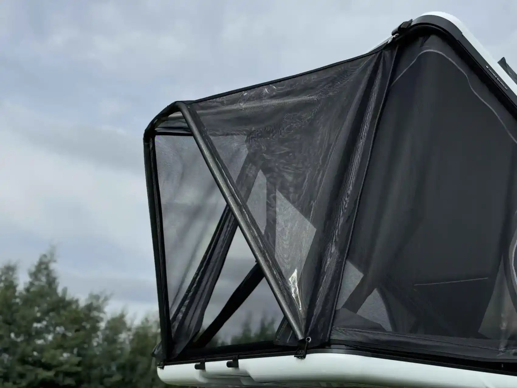 James Baroud Rain Shade